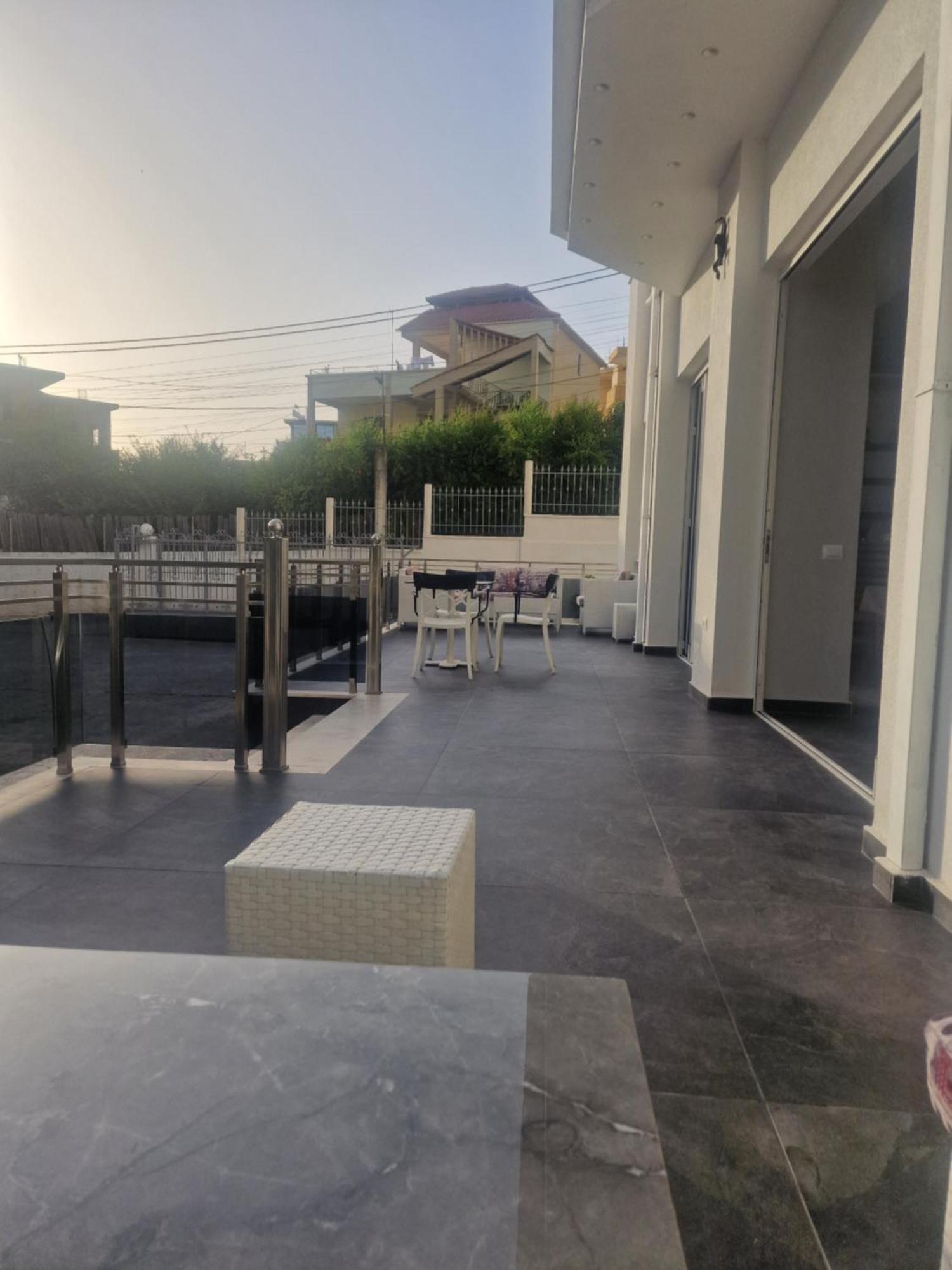 Villa Premium Durrës Exteriör bild